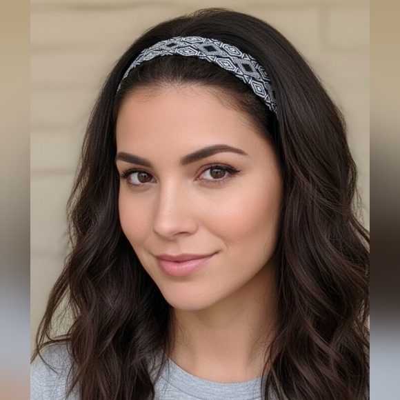 Scunci Rhinestone Headband (New) - Picture 1 of 7